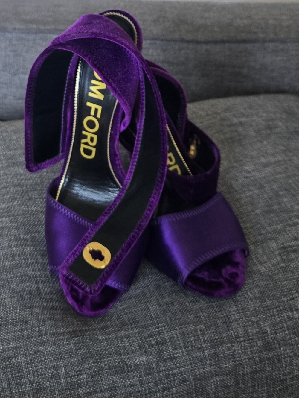 TOM FORD Velvet D'orsay Pumps Heels Size US 8.5/ EUR 39 Purple Leather - Picture 11 of 14